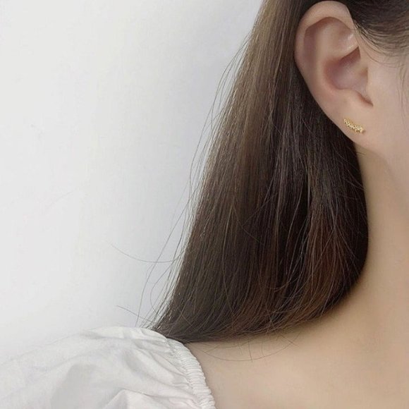 S925 Graduated CZ Diamonds Stud Earrings/Fashion Meteor Stars-Gold ECZ027 - Picture 5 of 9